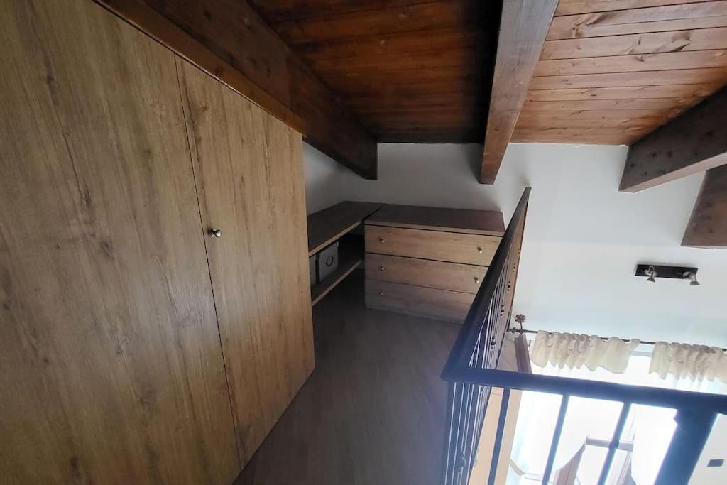 Ferienwohnung Attico E Super Attico Panoramico Rocca di Cambio Exterior foto