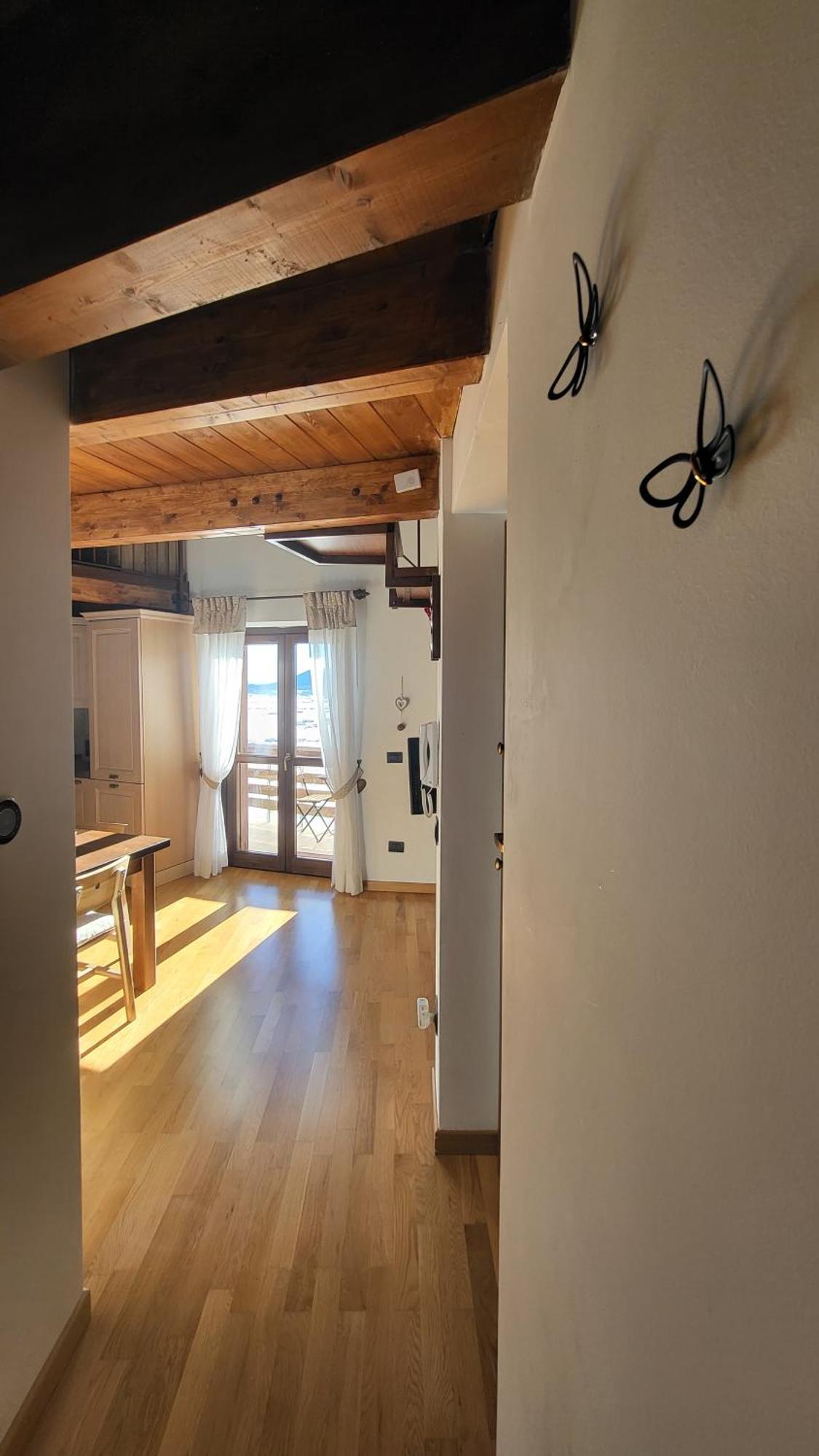 Ferienwohnung Attico E Super Attico Panoramico Rocca di Cambio Exterior foto